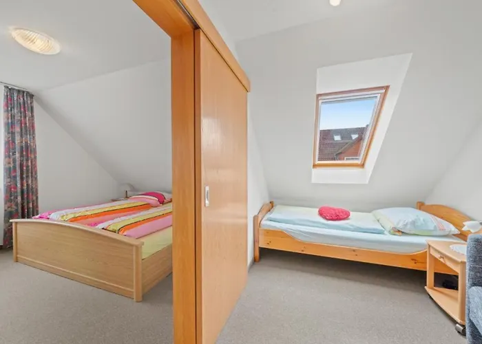 別荘 Neu! Schoene Doppelhaushaelfte In